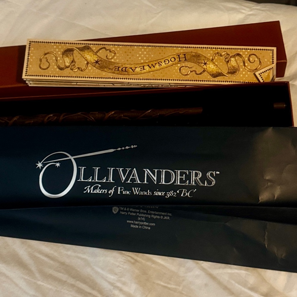 Ollivanders Wand with Box